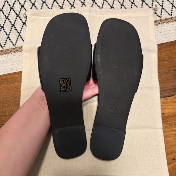 Brand new Tory Burch Black Logo Slide Sandals-Ines flat slide goat leather - Picture 5 of 10